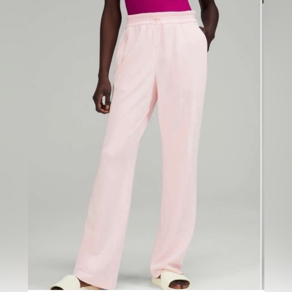 Lululemon Athletica STRAWBERRY MILKSHAKE Wide Leg PantsWomen’s Size: 10